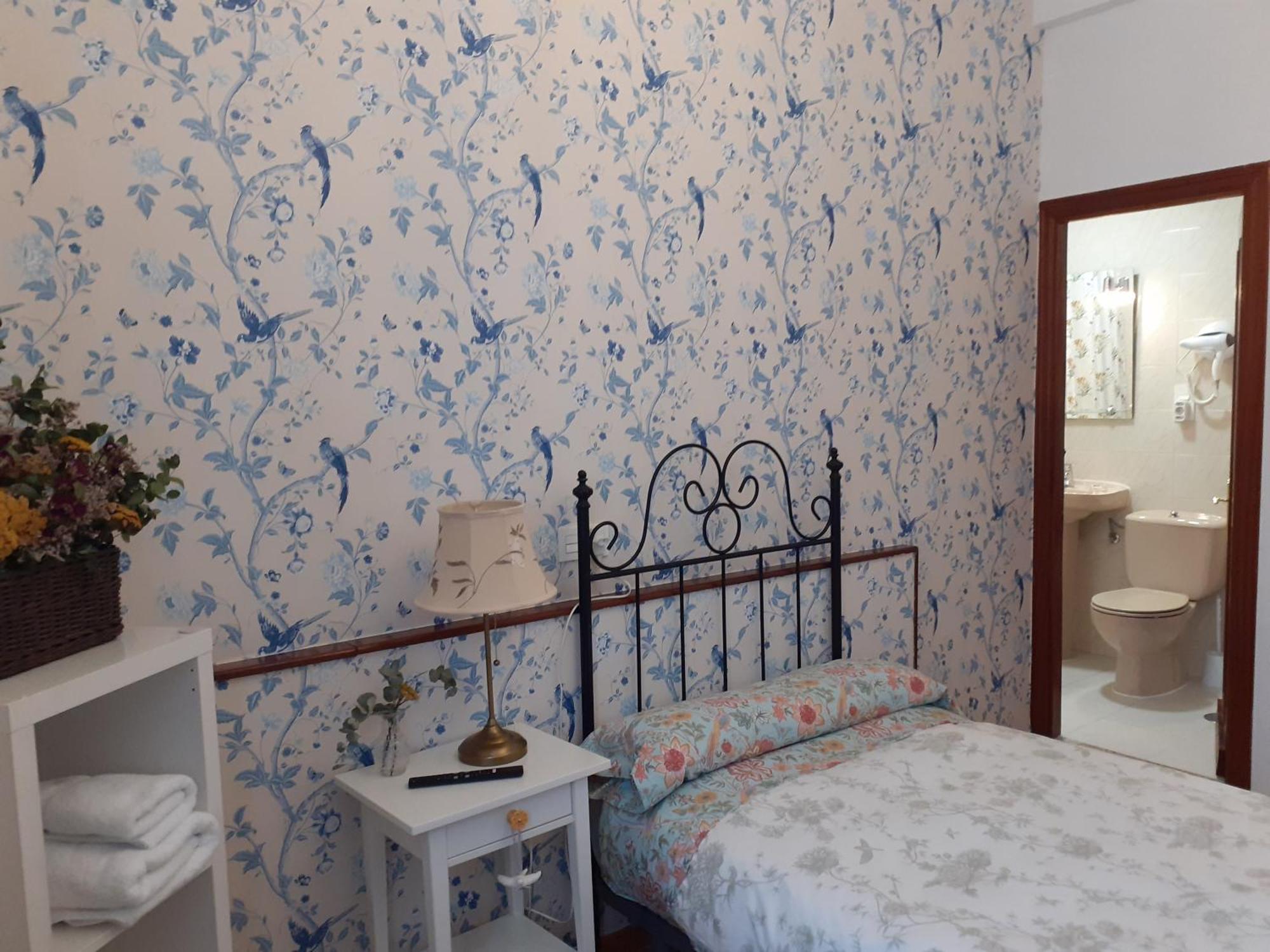 Uria 25 Rooms Oviedo Ngoại thất bức ảnh