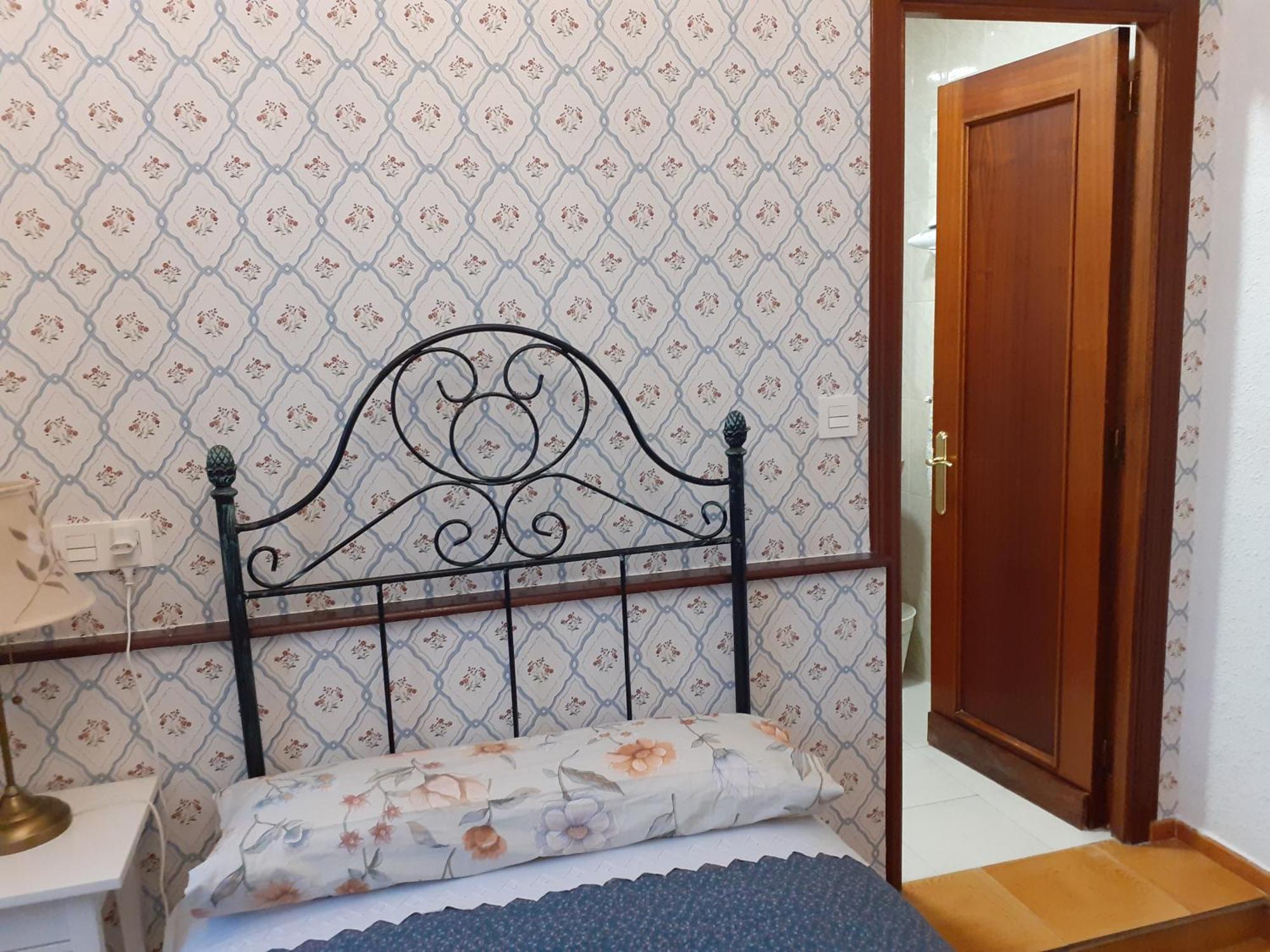 Uria 25 Rooms Oviedo Ngoại thất bức ảnh
